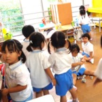 新聞紙遊び🕺