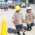 ぬいぐるみ運びレース